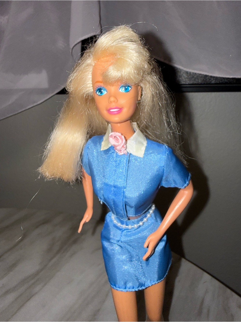 Mattel Barbie 1997 Vintage Blonde Blue Eyes 11.5" Fashion Doll Outfit